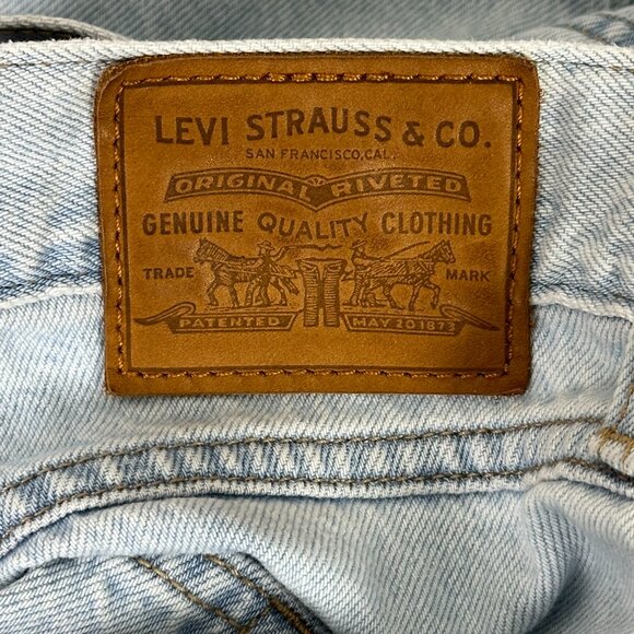 Levi's 80s Mom Jeans Don't Be Frayed Wash - Picture 11 of 14